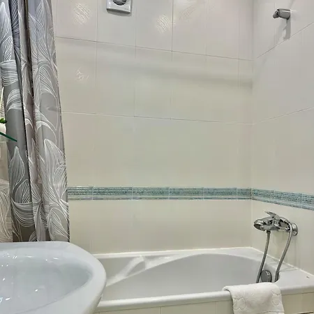 Classy & Spacious аpartment Next To National Palace Of Culture For 4 Guests Apartment *