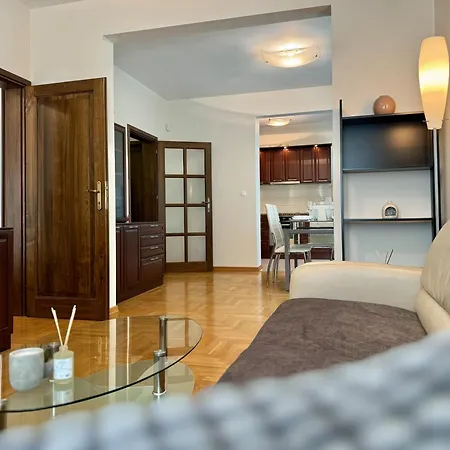 Apartment Classy & Spacious аpartment Next To National Palace Of Culture For 4 Guests *