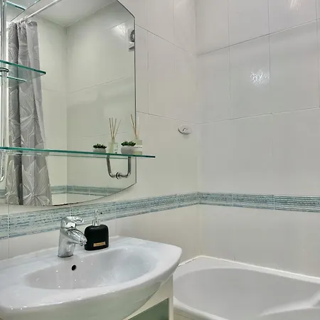 Apartment Classy & Spacious аpartment Next To National Palace Of Culture For 4 Guests Sofia