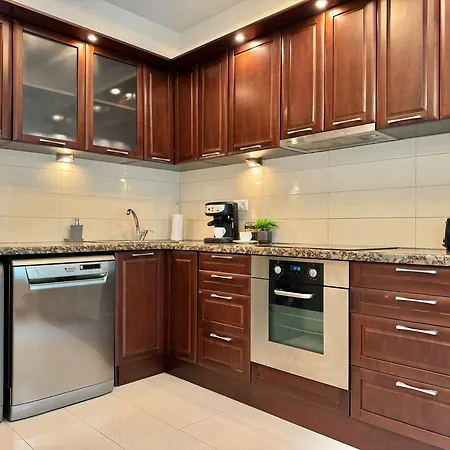 Apartment Classy & Spacious аpartment Next To National Palace Of Culture For 4 Guests
